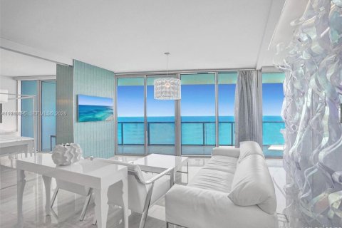 Condo in Sunny Isles Beach, Florida, 2 bedrooms  № 2002551 - photo 6
