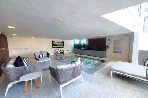 Condo in Sunny Isles Beach, Florida, 2 bedrooms  № 2002551 - photo 21