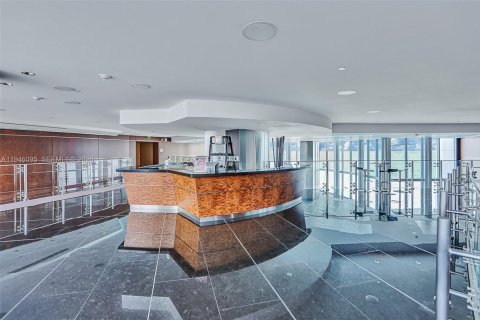 Condo in Sunny Isles Beach, Florida, 2 bedrooms  № 2002551 - photo 25