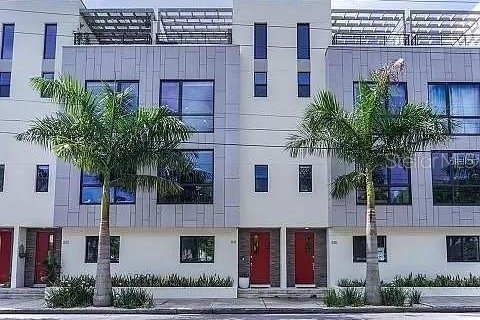 Touwnhouse à louer à Saint Petersburg, Floride: 3 chambres, 184.69 m2 № 1919161 - photo 1