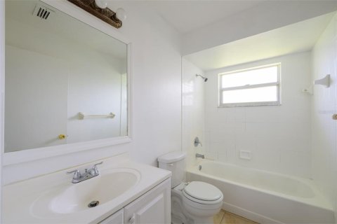 Casa en venta en Saint Lucie, Florida, 3 dormitorios, 126.44 m2 № 1613687 - foto 6