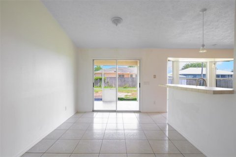 Casa en venta en Saint Lucie, Florida, 3 dormitorios, 126.44 m2 № 1613687 - foto 20