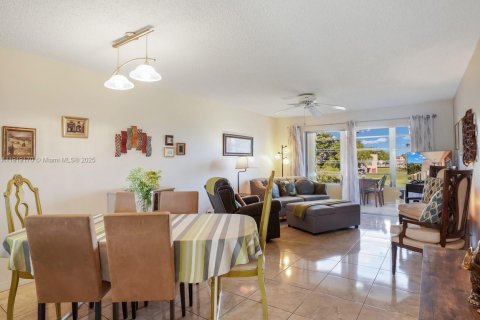 Condominio en Sunrise, Florida, 1 dormitorio № 2021135