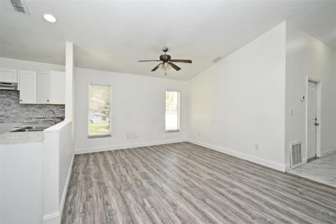 Villa ou maison à vendre à Sanford, Floride: 3 chambres, 107.77 m2 № 1806641 - photo 21