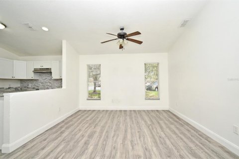 Villa ou maison à vendre à Sanford, Floride: 3 chambres, 107.77 m2 № 1806641 - photo 19