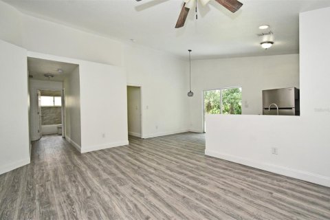 Villa ou maison à vendre à Sanford, Floride: 3 chambres, 107.77 m2 № 1806641 - photo 28