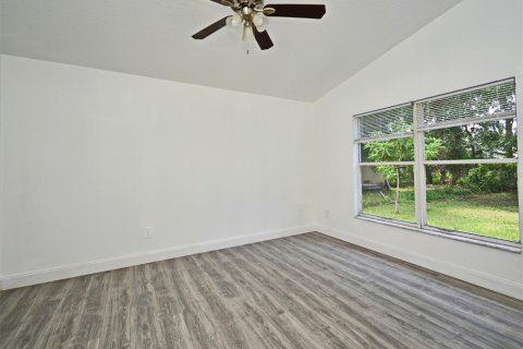 Villa ou maison à vendre à Sanford, Floride: 3 chambres, 107.77 m2 № 1806641 - photo 8