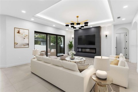 Casa en venta en Plant City, Florida, 3 dormitorios, 234.67 m2 № 2321163 - foto 6