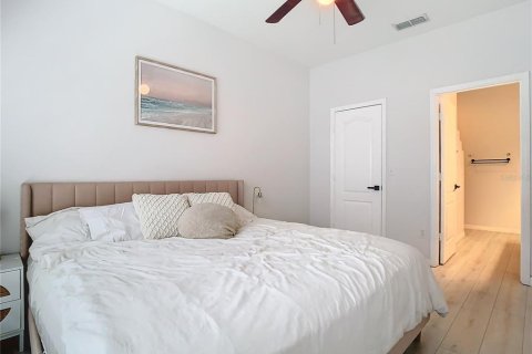 House in Orlando, Florida 4 bedrooms, 137.87 sq.m. № 1717065 - photo 19