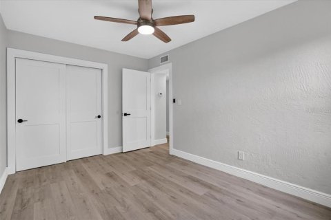 Villa ou maison à vendre à Saint Petersburg, Floride: 3 chambres, 107.02 m2 № 2410536 - photo 27