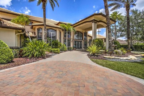 House in Weston, Florida 7 bedrooms, 711.35 sq.m. № 1952986 - photo 2