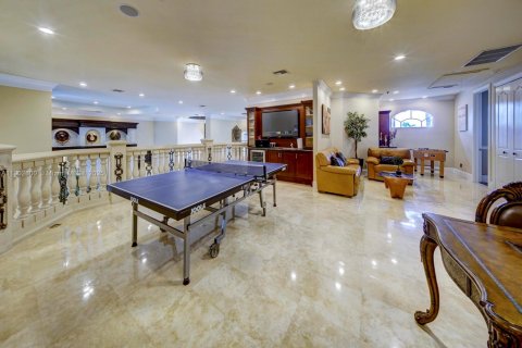 House in Weston, Florida 7 bedrooms, 711.35 sq.m. № 1952986 - photo 27