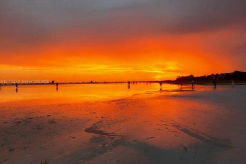 House in Sarasota, Florida 3 bedrooms № 2069095 - photo 20