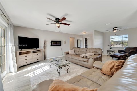 House in Sarasota, Florida 3 bedrooms № 2069095 - photo 16