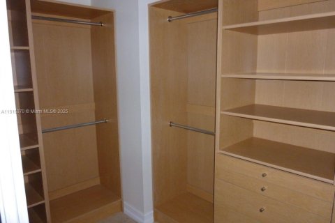 Снять в аренду кондоминиум в Авентура, Флорида 3 спальни, 304.16м2, № 1772586 - фото 27