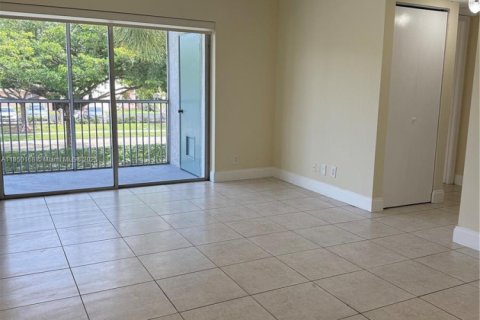 Condo in Coral Springs, Florida, 3 bedrooms  № 1856946 - photo 8