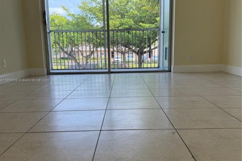 Condo in Coral Springs, Florida, 3 bedrooms  № 1856946 - photo 9