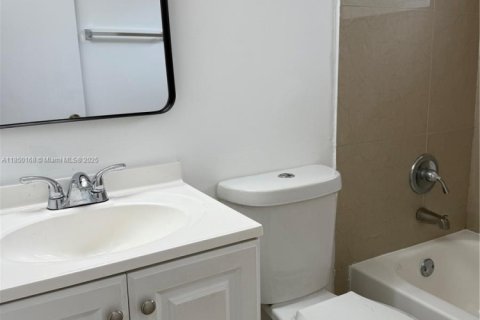 Condo in Coral Springs, Florida, 3 bedrooms  № 1856946 - photo 11