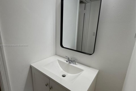 Condo in Coral Springs, Florida, 3 bedrooms  № 1856946 - photo 17