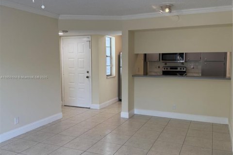 Condo in Coral Springs, Florida, 3 bedrooms  № 1856946 - photo 6