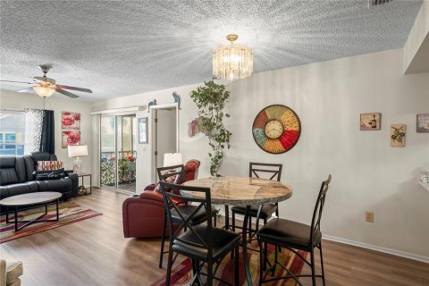 Condo in Hudson, Florida, 2 bedrooms  № 2095648 - photo 16