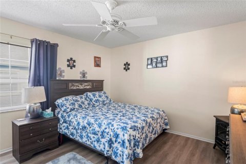Condo in Hudson, Florida, 2 bedrooms  № 2095648 - photo 25