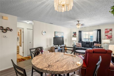 Condo in Hudson, Florida, 2 bedrooms  № 2095648 - photo 17