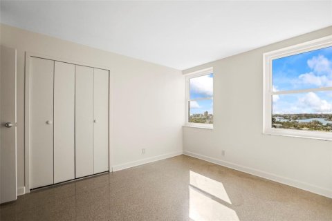 Condominio en alquiler en Treasure Island, Florida, 2 dormitorios, 98.94 m2 № 1869650 - foto 21