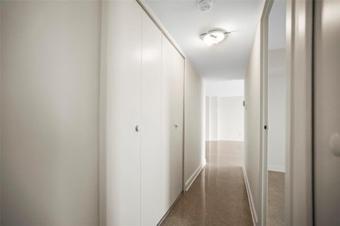 Condominio en alquiler en Treasure Island, Florida, 2 dormitorios, 98.94 m2 № 1869650 - foto 25