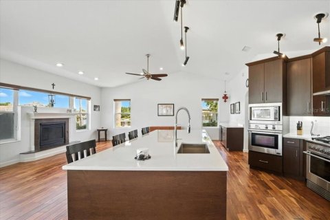 House in Palm Coast, Florida 4 bedrooms, 318 sq.m. № 1907518 - photo 8