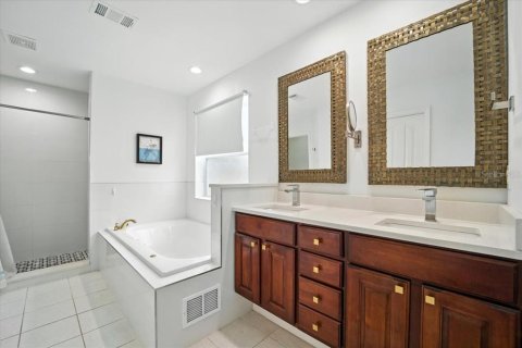 House in Palm Coast, Florida 4 bedrooms, 318 sq.m. № 1907518 - photo 27