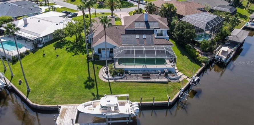 House in Palm Coast, Florida 4 bedrooms, 318 sq.m. № 1907518