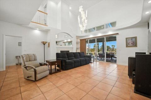 House in Palm Coast, Florida 4 bedrooms, 318 sq.m. № 1907518 - photo 12