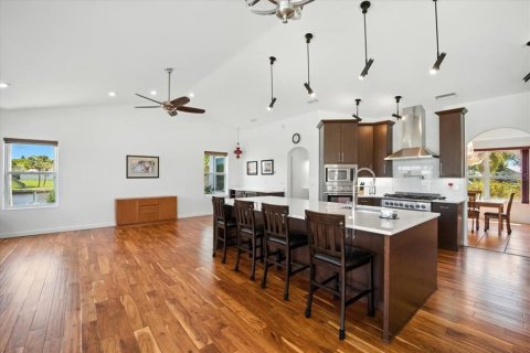 House in Palm Coast, Florida 4 bedrooms, 318 sq.m. № 1907518 - photo 10