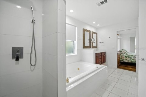 House in Palm Coast, Florida 4 bedrooms, 318 sq.m. № 1907518 - photo 28