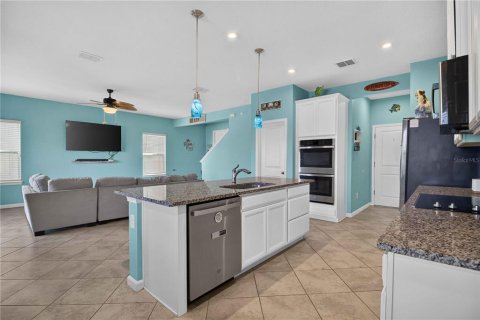 House in Parrish, Florida 4 bedrooms, 190.26 sq.m. № 2210536 - photo 12