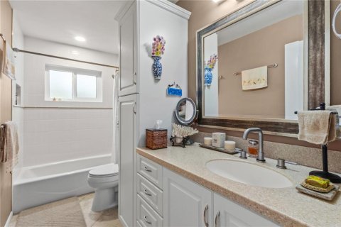 Villa ou maison à vendre à Sarasota, Floride: 3 chambres, 166.95 m2 № 2395683 - photo 21