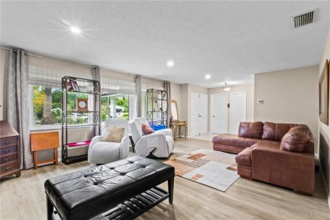 Villa ou maison à vendre à Sarasota, Floride: 3 chambres, 166.95 m2 № 2395683 - photo 6
