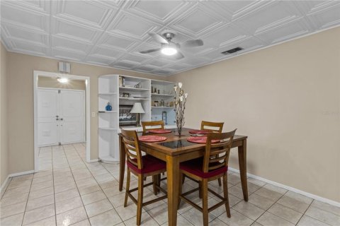Villa ou maison à vendre à Sarasota, Floride: 3 chambres, 166.95 m2 № 2395683 - photo 11