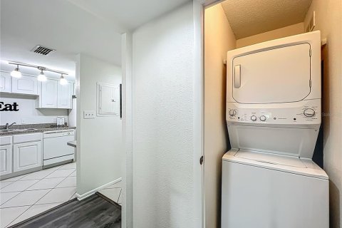 Condo in Orlando, Florida, 1 bedroom  № 1840242 - photo 21