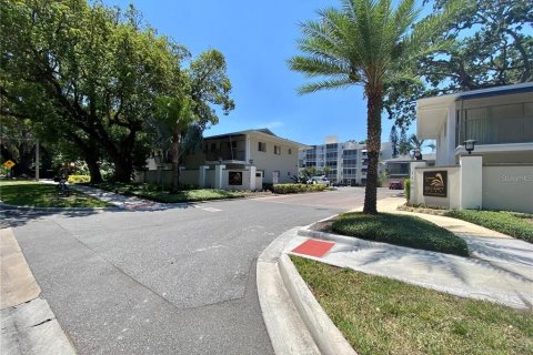 Condo in Orlando, Florida, 1 bedroom  № 1840242 - photo 4