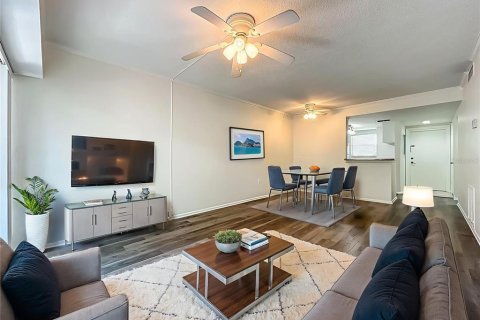 Condo in Orlando, Florida, 1 bedroom  № 1840242 - photo 16