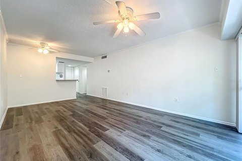Condo in Orlando, Florida, 1 bedroom  № 1840242 - photo 18