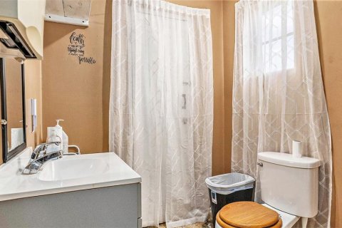 Commercial property in Tampa, Florida 182.37 sq.m. № 1448204 - photo 21