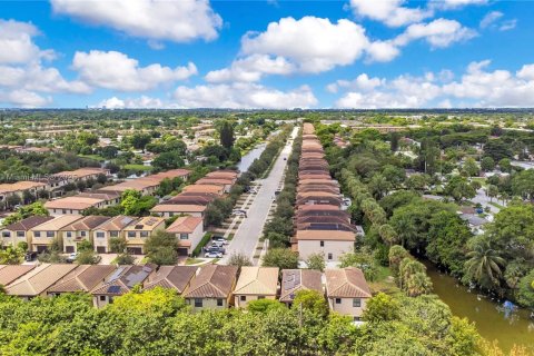 Casa en venta en Tamarac, Florida, 4 dormitorios, 206.99 m2 № 1946985 - foto 26