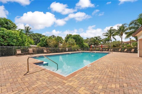 Casa en venta en Tamarac, Florida, 4 dormitorios, 206.99 m2 № 1946985 - foto 23