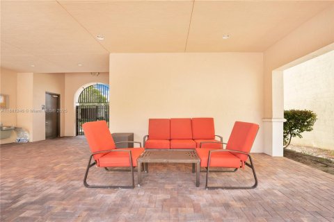 Casa en venta en Tamarac, Florida, 4 dormitorios, 206.99 m2 № 1946985 - foto 20