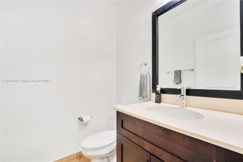 Casa en venta en Tamarac, Florida, 4 dormitorios, 206.99 m2 № 1946985 - foto 14