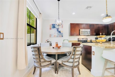 Casa en venta en Tamarac, Florida, 4 dormitorios, 206.99 m2 № 1946985 - foto 6