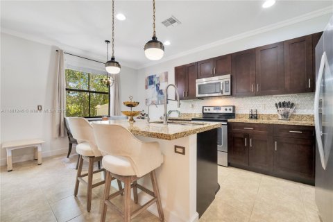 Casa en venta en Tamarac, Florida, 4 dormitorios, 206.99 m2 № 1946985 - foto 8